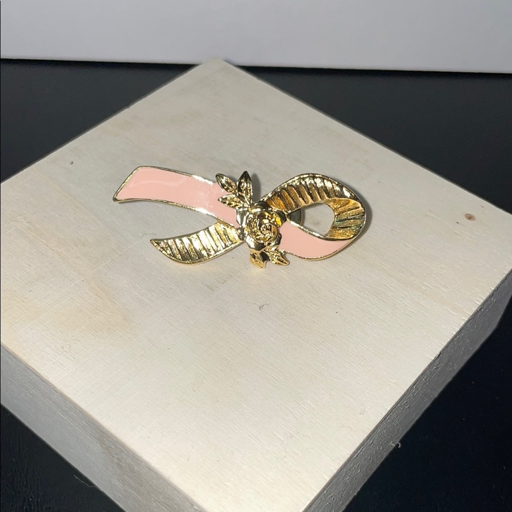 Avon Breast Cancer Pink and Gold Pin with Intricate Design